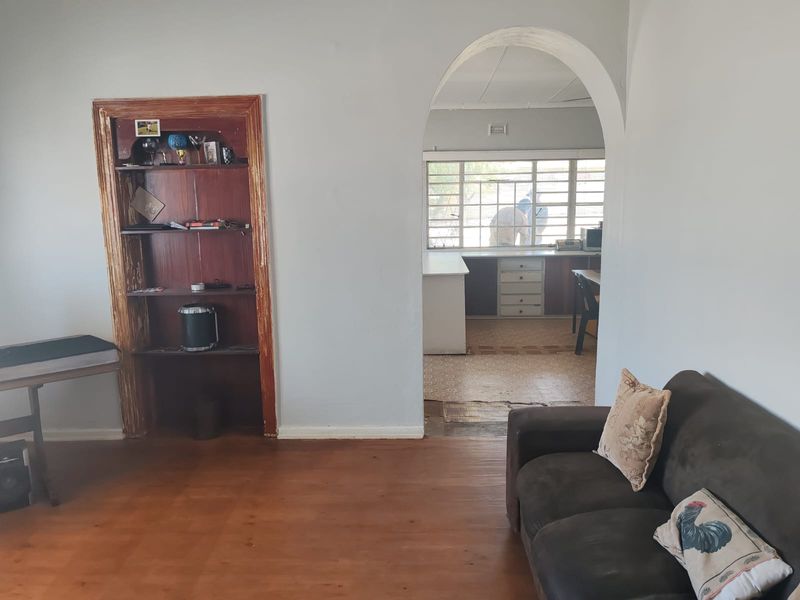 3 bedroom Property in Central - Photo 10