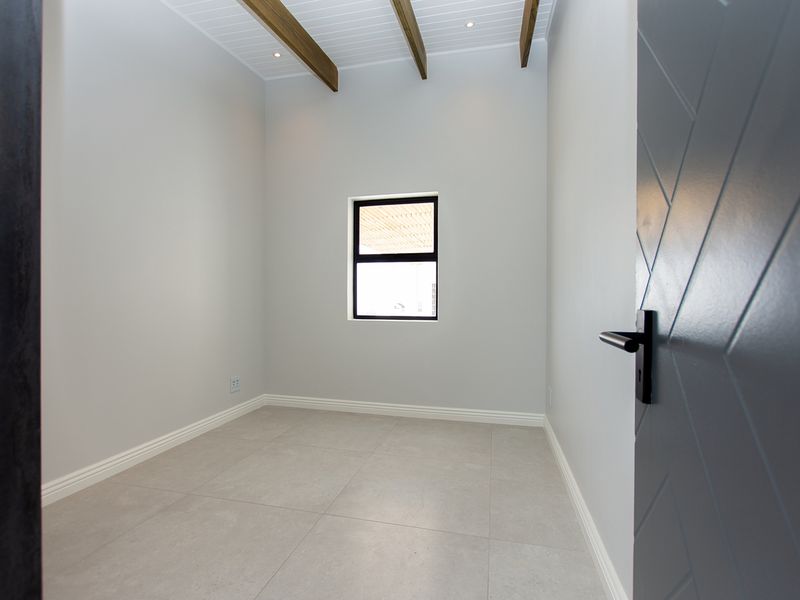 St Helena bay - Feel Good family home providing peace and quite with Ocean Views - Photo 10