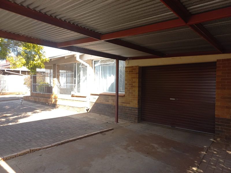 Family home for Sale in Parys - Shared Mandate - Photo 4