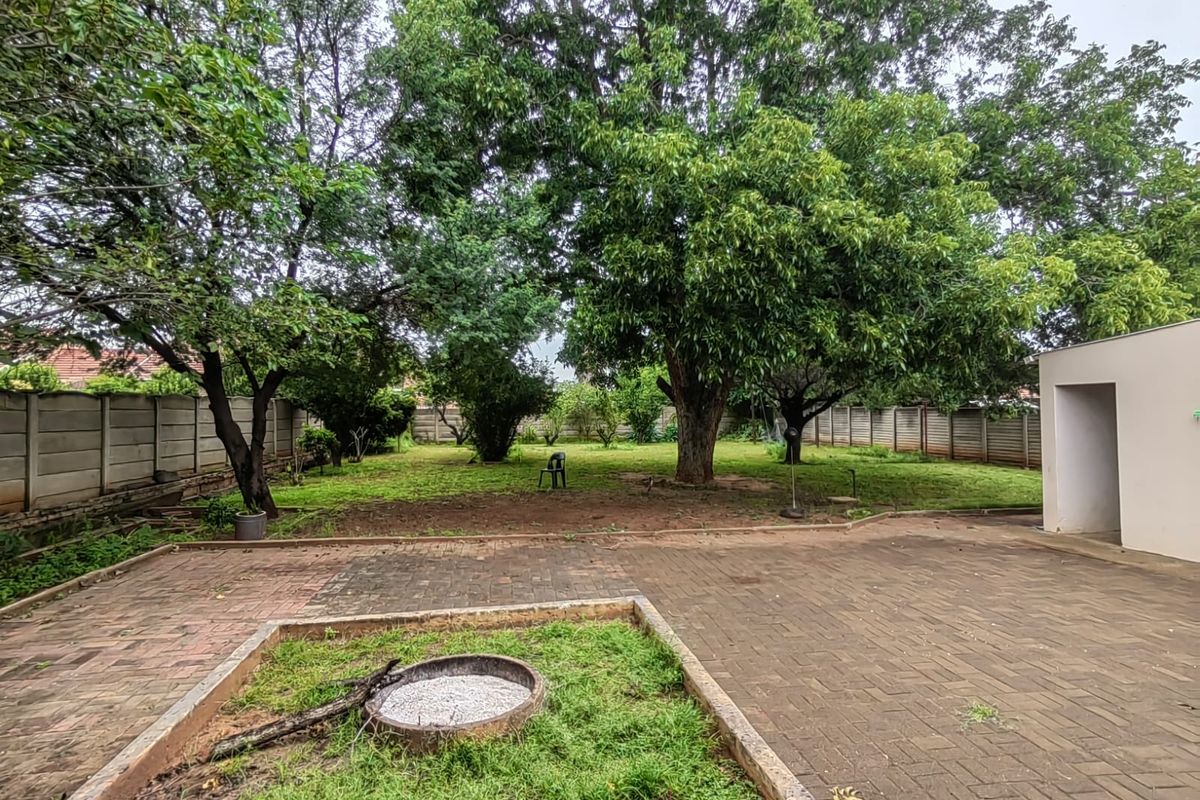 Family home for Sale in Parys - Shared Mandate - Photo 3