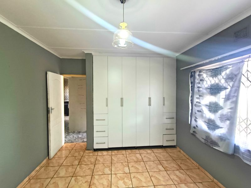 Spacious Three-Bedroom Home for Rent in Wild en Weide - Photo 7