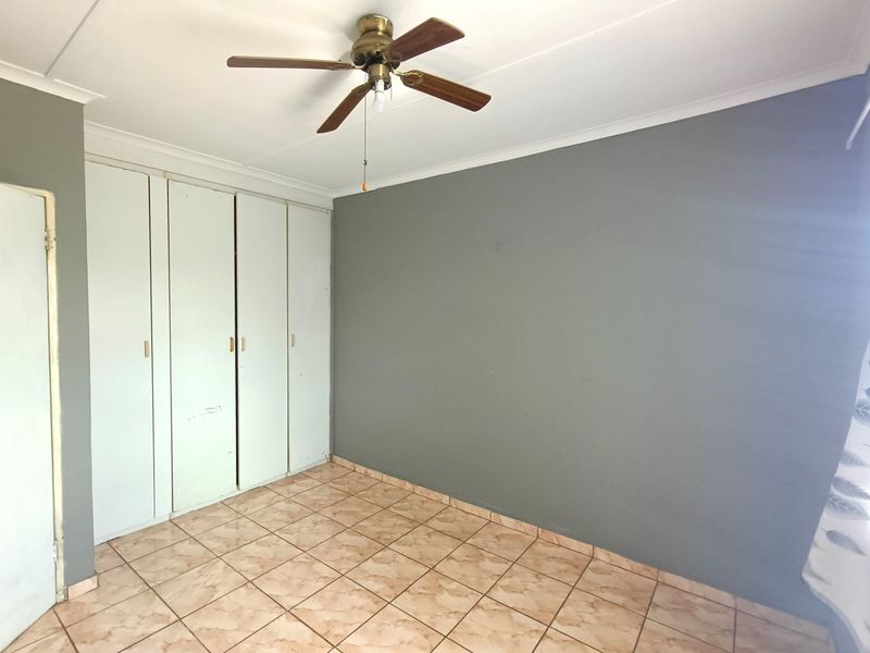 Spacious Three-Bedroom Home for Rent in Wild en Weide - Photo 5