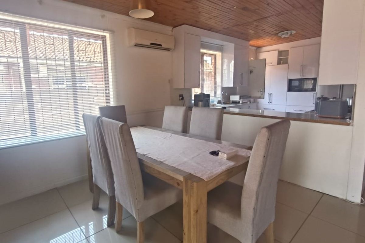 Modern Comfort Meets Tranquility in Birdswood – Your Dream Home Awaits! - Photo 4