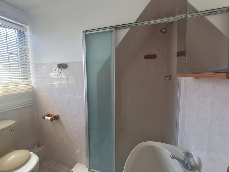 Modern Comfort Meets Tranquility in Birdswood – Your Dream Home Awaits! - Photo 8