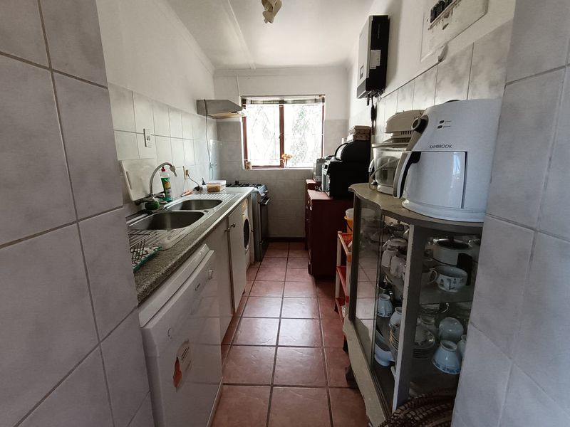 Super big erf for another cottage PLUS pool and income generating flatlets - Photo 6