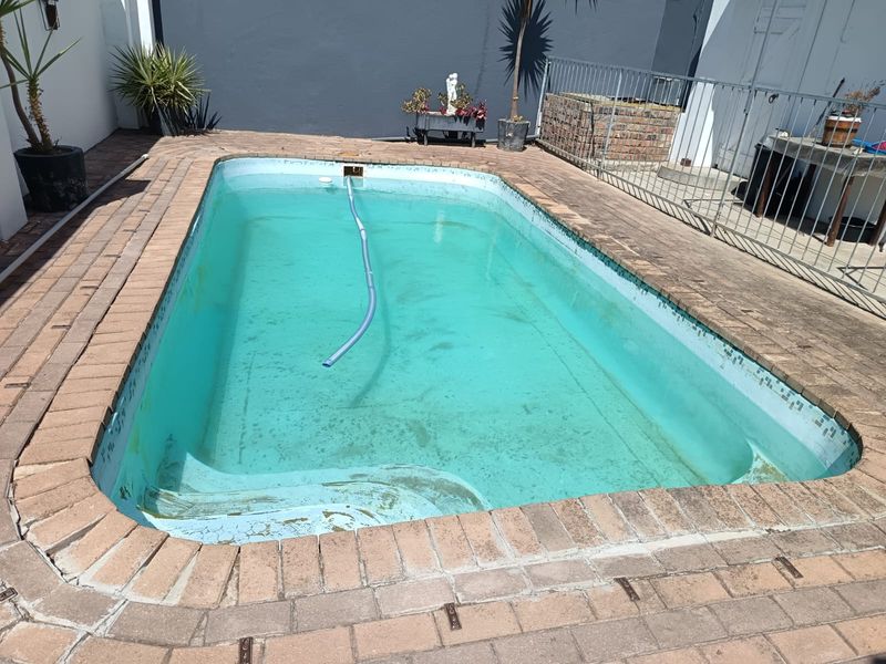 Super big erf for another cottage PLUS pool and income generating flatlets - Photo 9