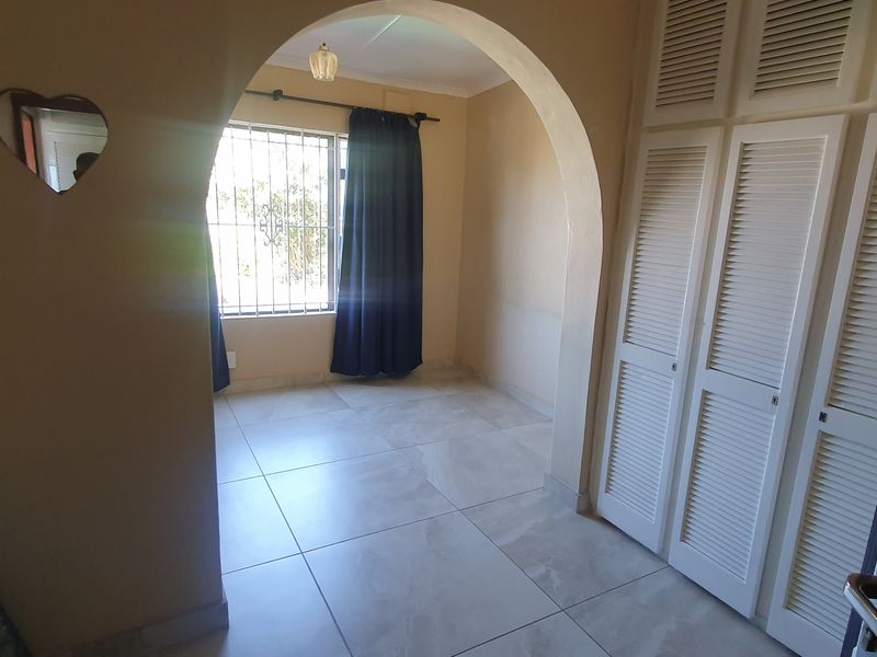 A Contemporary Jewelbox In Prime Bluff - Photo 9