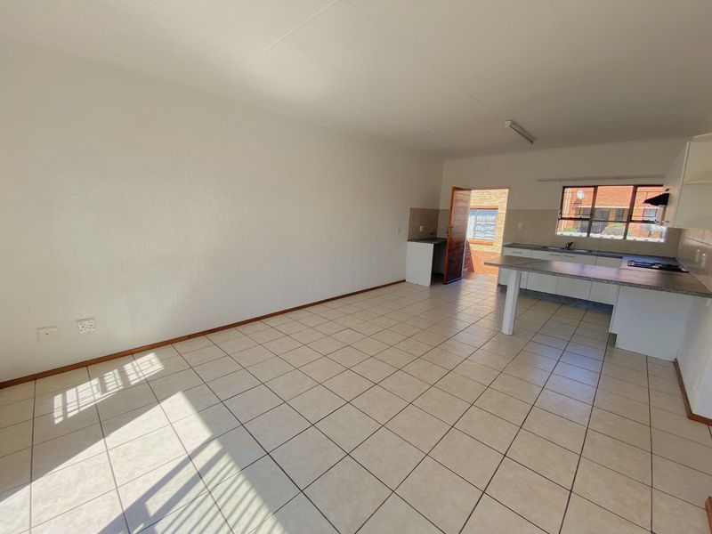 View from unit - Clubhouse with pool - Security - Photo 8
