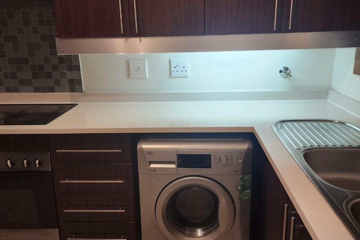 MOTIVATION! 2 Bedroom, 2 Bathroom 84 MSQ Apartment in ACACIA, Greenstone Hill - Photo 2