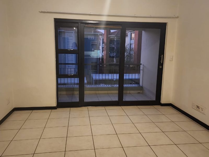 MOTIVATION! 2 Bedroom, 2 Bathroom 84 MSQ Apartment in ACACIA, Greenstone Hill - Photo 4