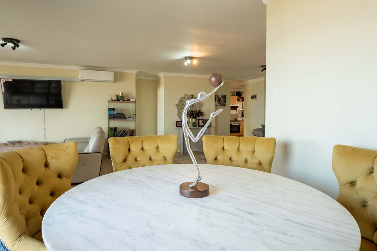 Discover your slice of paradise in this 3 Bedroom situated in  Illovo Beach - Photo 5