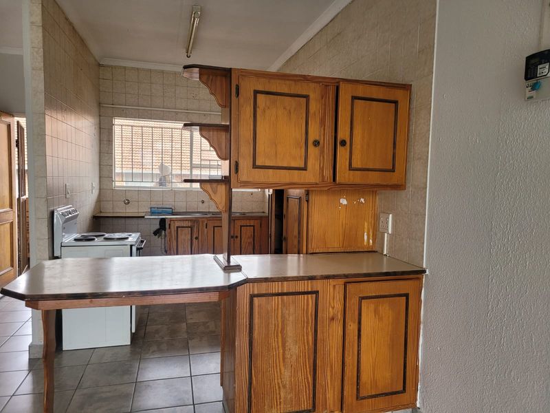 Prepaid- electricity & water. - Photo 7