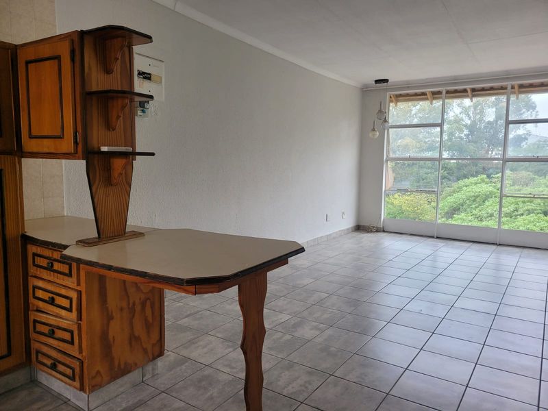 Prepaid- electricity & water. - Photo 8