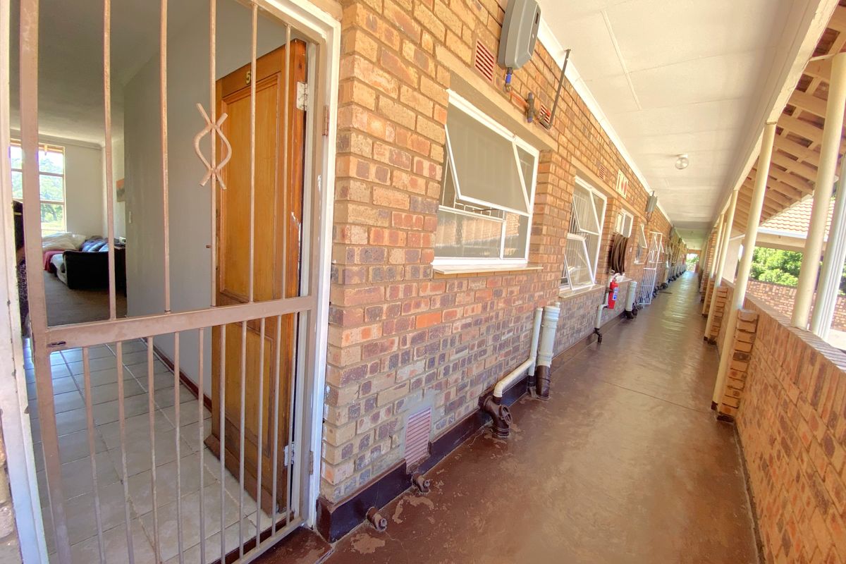 Prepaid- electricity & water. - Photo 3