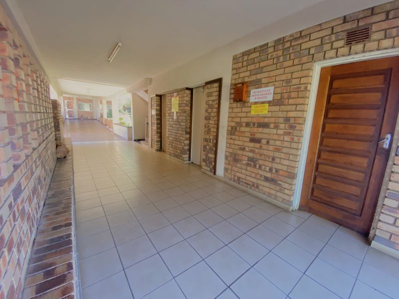 Prepaid- electricity & water. - Photo 4