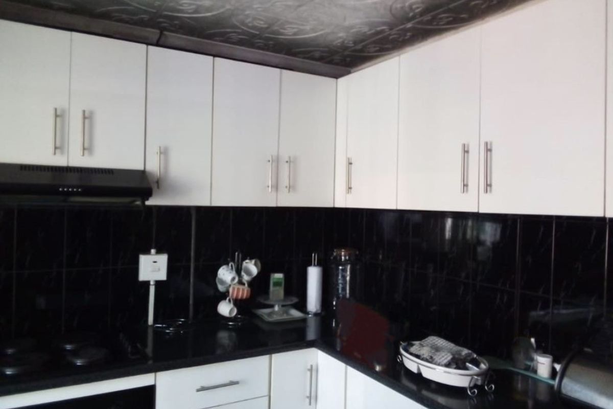 3 Bedroom House for Sale - Photo 4