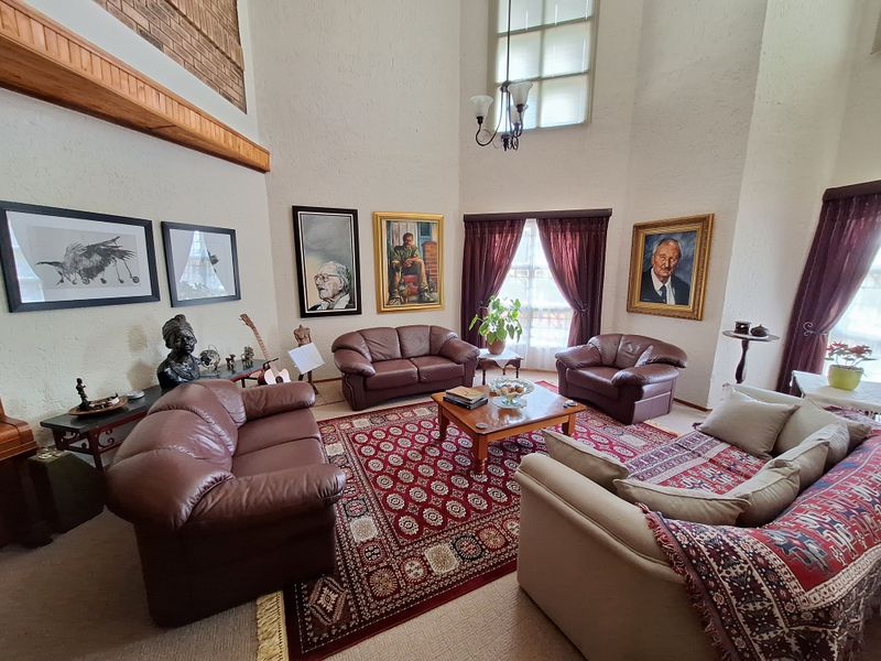 SPACIOUS FAMILY HOME WITH ROOM TO GROW - YOUR IDEAL RETREAT AWAIT! - Photo 4