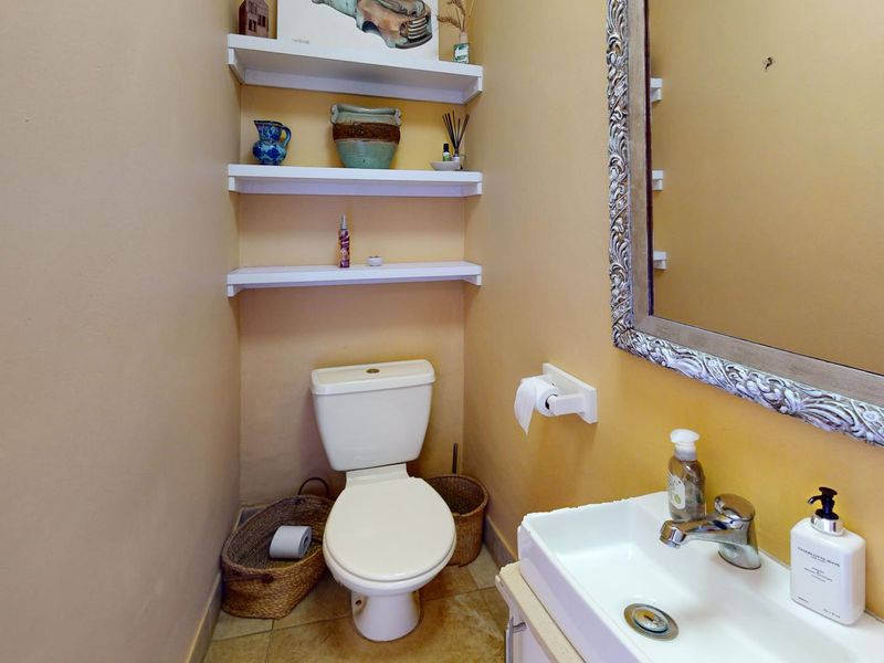 Luxury, Space & Sustainability - The Perfect Duplex Awaits! - Photo 7