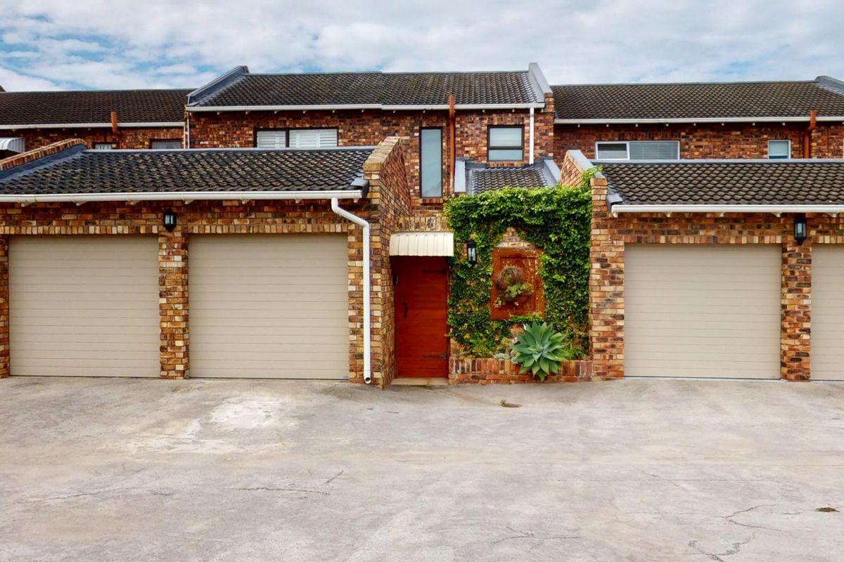 Luxury, Space & Sustainability - The Perfect Duplex Awaits! - Photo 2