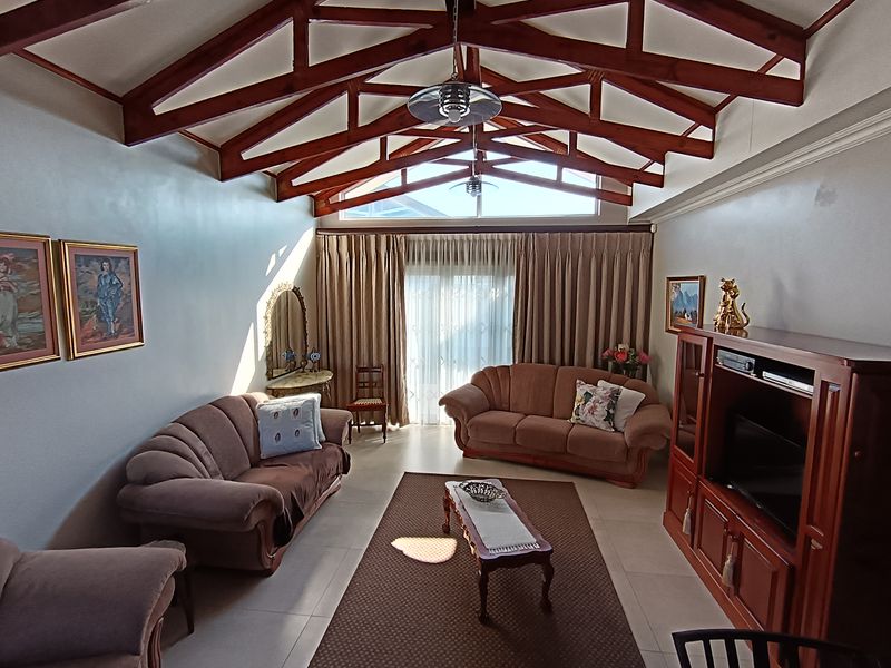 Modern two bedroom home in a secure complex - Photo 9