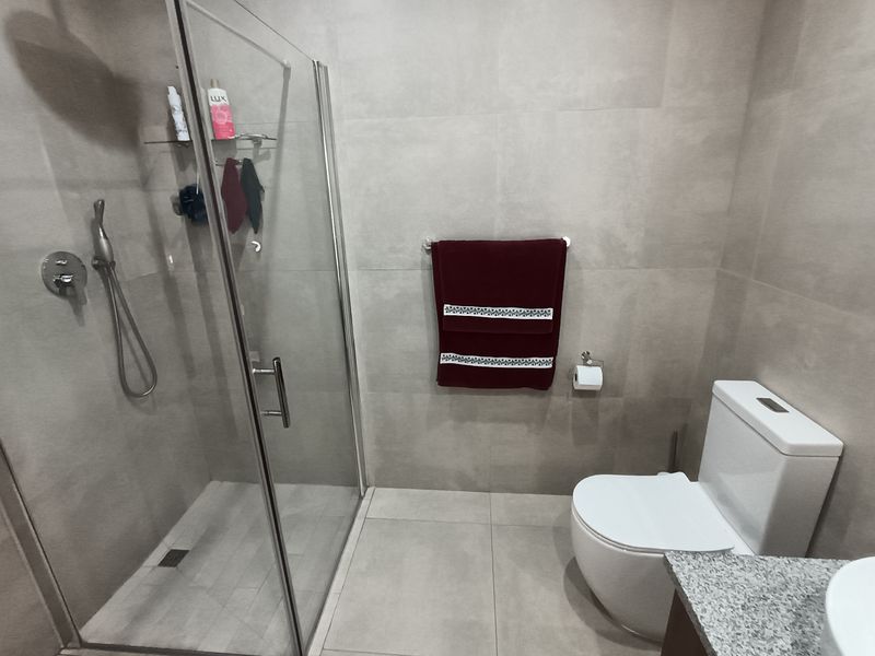 Modern two bedroom home in a secure complex - Photo 6