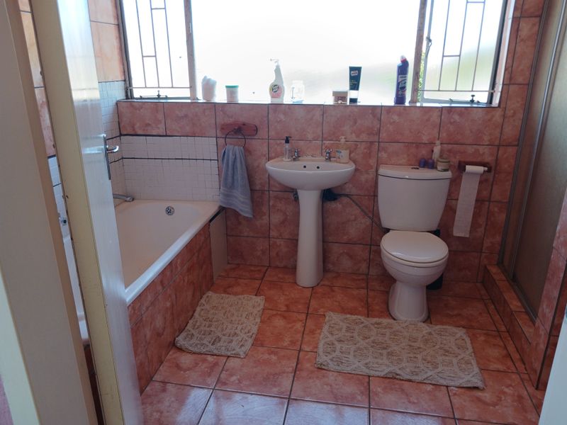 Fantastic  property in  a much sought after  location. - Photo 8