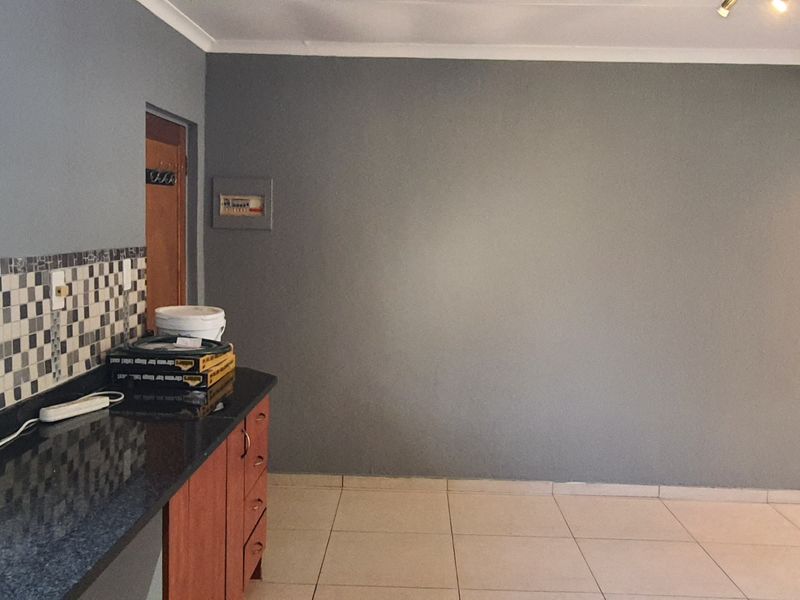 2 bed 2 bath garden Simplex Apartment Call me Al but Call me ALAADDIN & SURAIYA - Photo 2