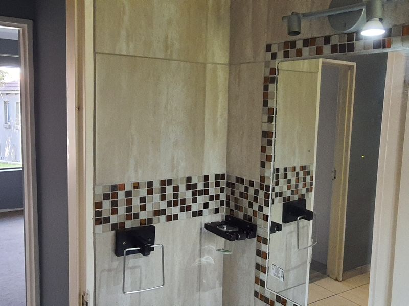 2 bed 2 bath garden Simplex Apartment Call me Al but Call me ALAADDIN & SURAIYA - Photo 5