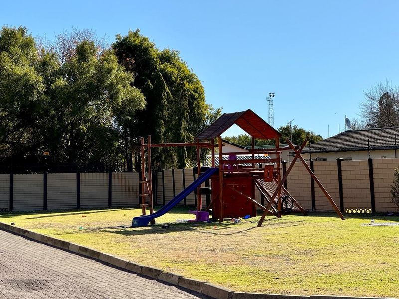 2 Bedroom Townhouse for Sale - Photo 6