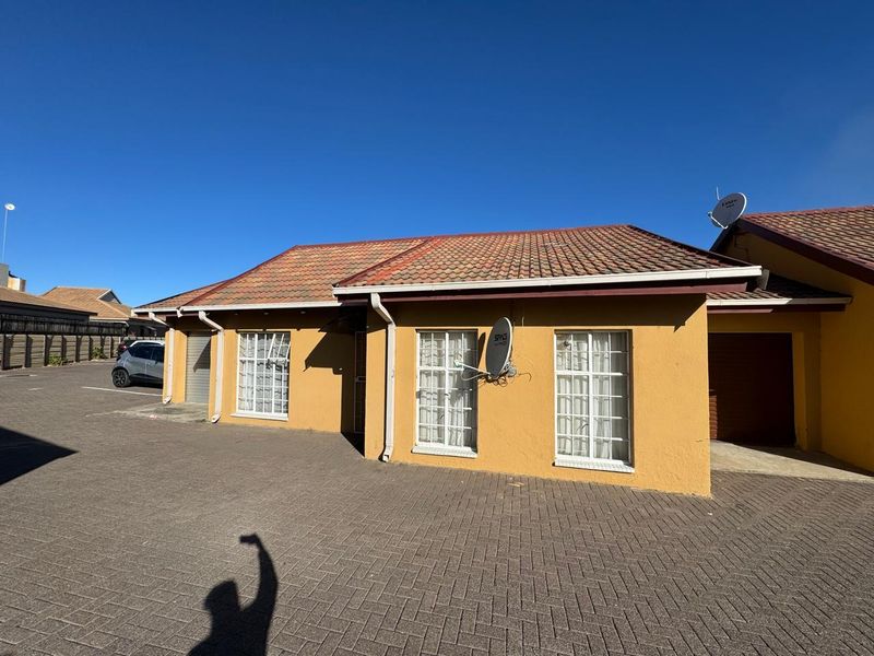 2 Bedroom Townhouse for Sale - Photo 4