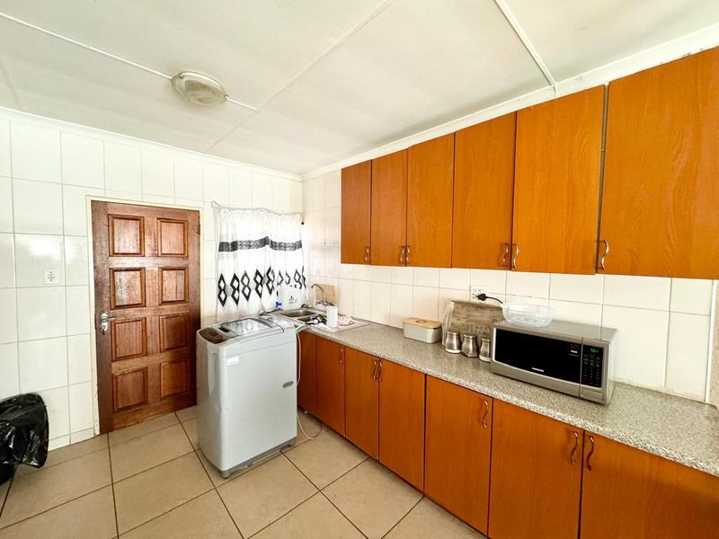 2 Bedroom Townhouse for Sale - Photo 2