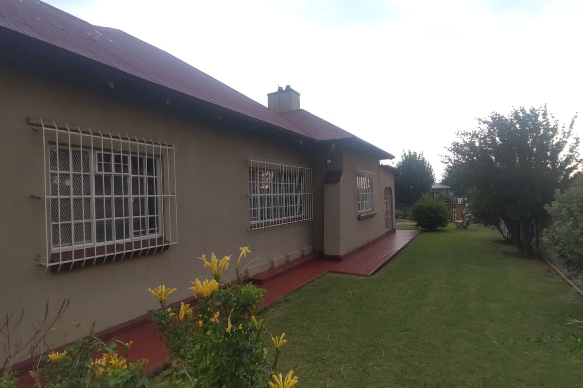 Elegant Corner-Stand with Flatlet – Space, Style & Income Potential for sale - Photo 2