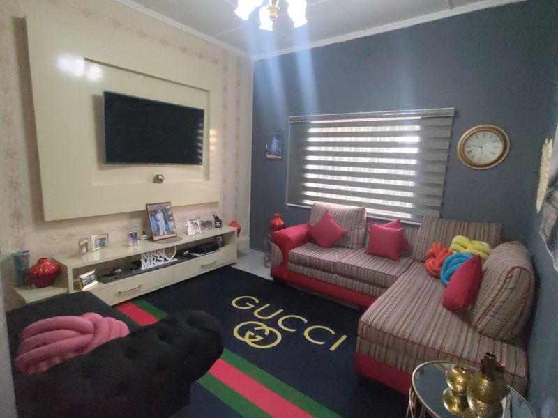 Stunningly Beautiful Home Awaits!!! - Photo 8