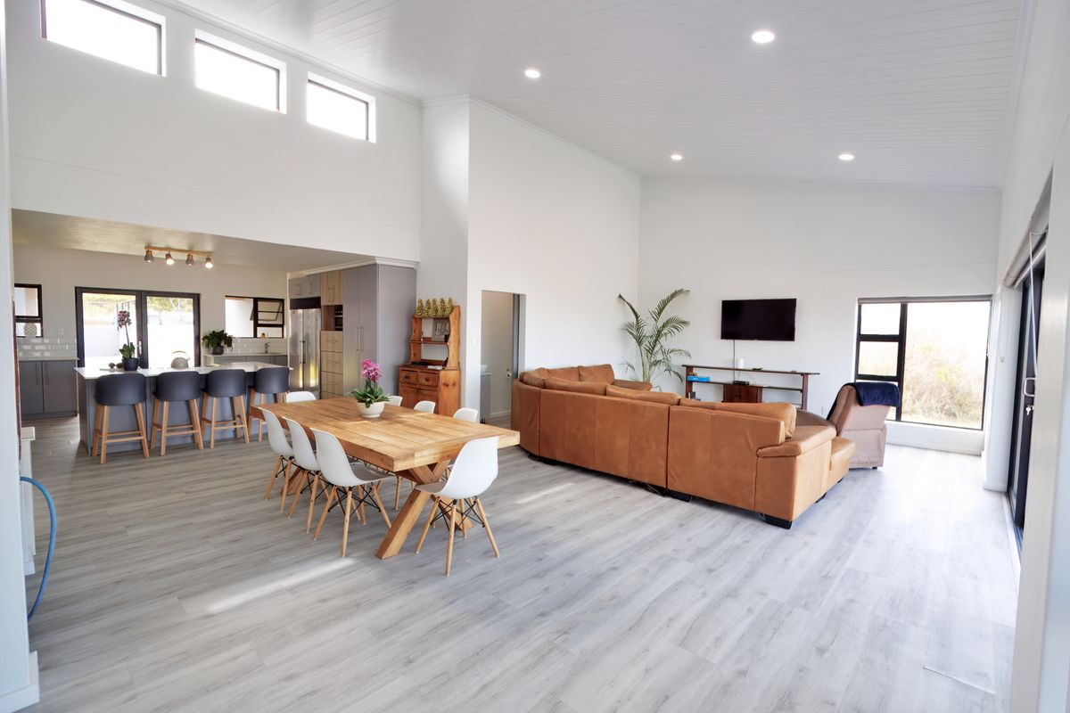 Breathtaking Views in Skulpiesbaai Estate - Photo 2