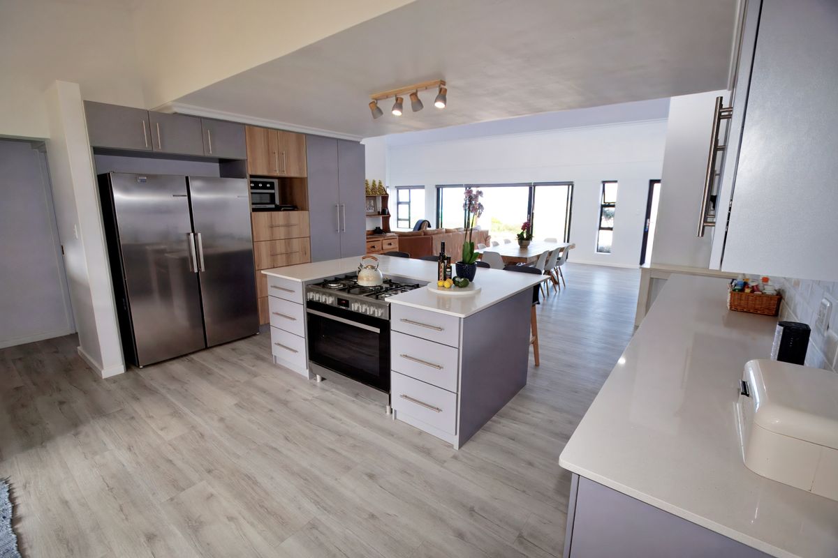 Breathtaking Views in Skulpiesbaai Estate - Photo 4