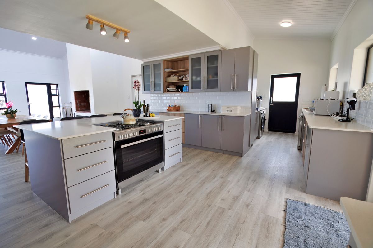 Breathtaking Views in Skulpiesbaai Estate - Photo 5