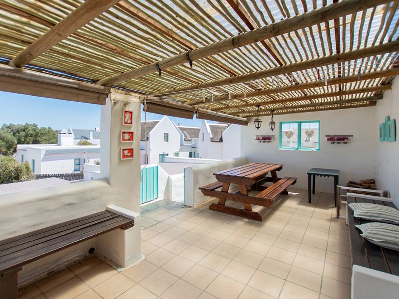 Six Bedroom House for sale - Photo 2