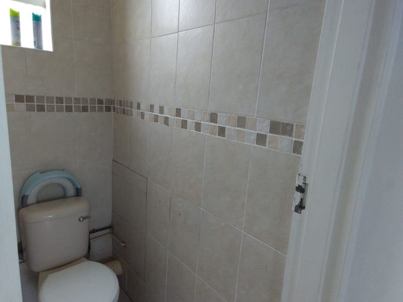 2 Bedrooms  Apartment  Essenwood -Investors - Photo 9