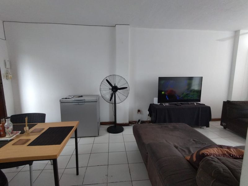 2 Bedrooms  Apartment  Essenwood -Investors - Photo 4