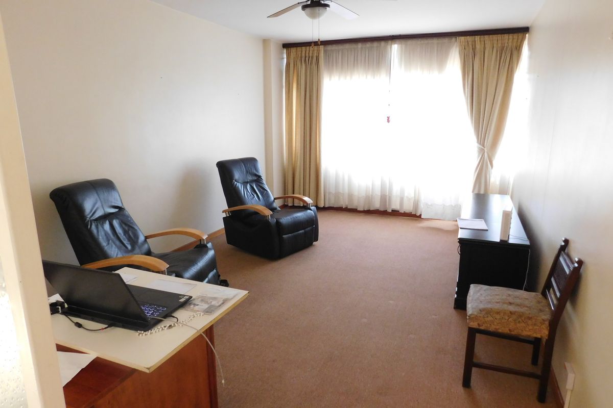 Available as an investment . - Photo 3