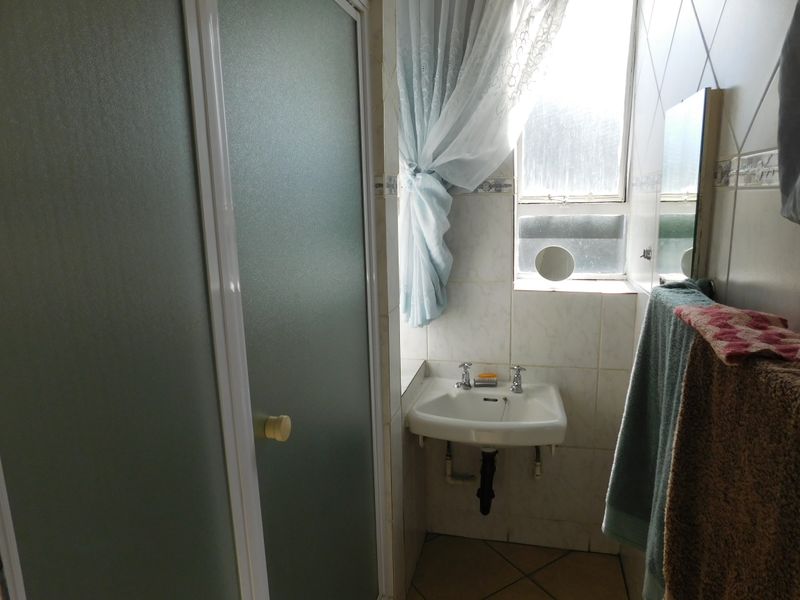 Available as an investment . - Photo 9