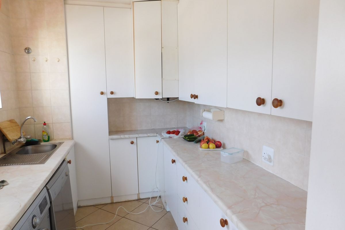 Available as an investment . - Photo 5