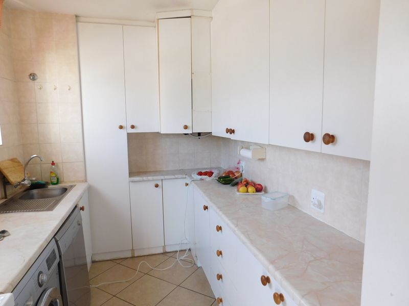 Available as an investment . - Photo 5