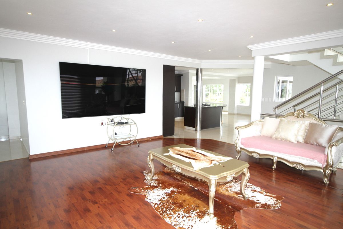 A Modern 5 Bedroom Masterpiece in a Gated Estate - Photo 2