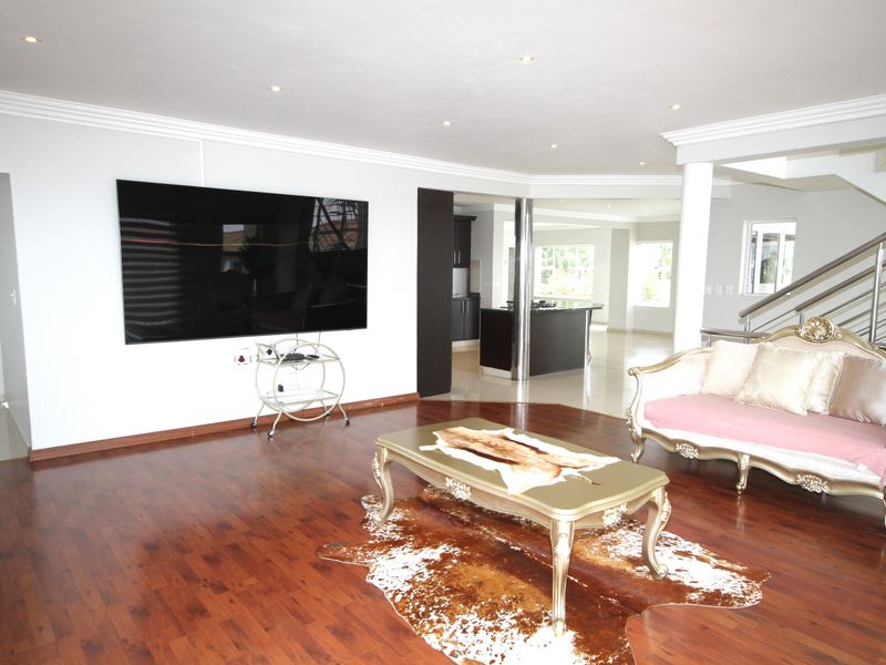 A Modern 5 Bedroom Masterpiece in a Gated Estate - Photo 2