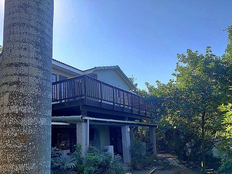 4 Bedroom Double Storey House For Sale in Amanzimtoti - Photo 3