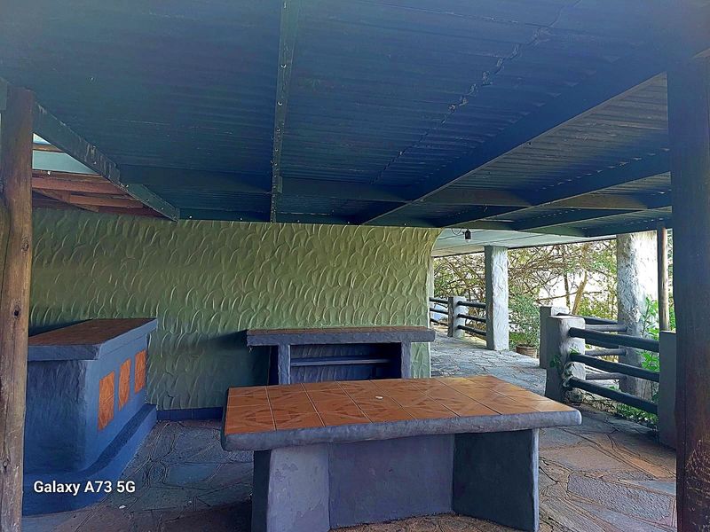 4 Bedroom Double Storey House For Sale in Amanzimtoti - Photo 6