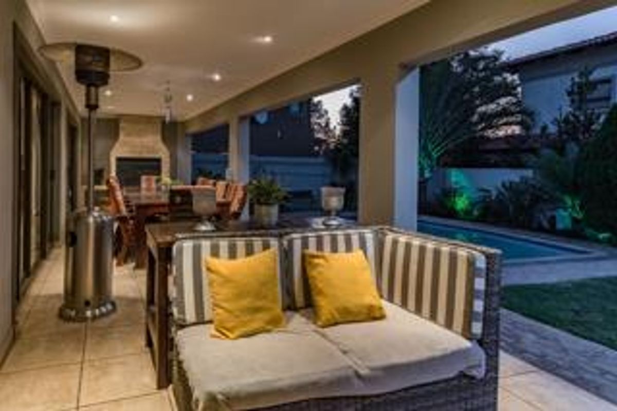 LUXURY 4 Bedroom 3 Bathroom Home in TOP CLASS BUSHWILLOW PARK ESTATE CALL SURAIYA & ALADDIN - Photo 2