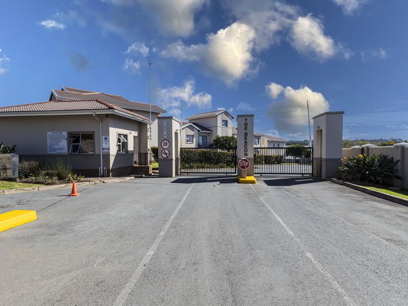 Morden 3-Bedroom Apartment in Beacon BAY - Photo 2