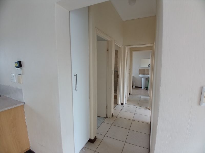 Morden 3-Bedroom Apartment in Beacon BAY - Photo 9